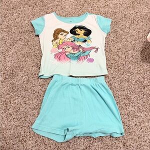 Disney Princess Two Piece Pajamas size 6 fits like 5
